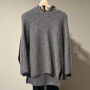 Old Navy Gray Women’s Hooded Sweater